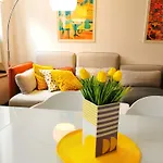 Old Town Apartment With Terrace - Live Love Lake